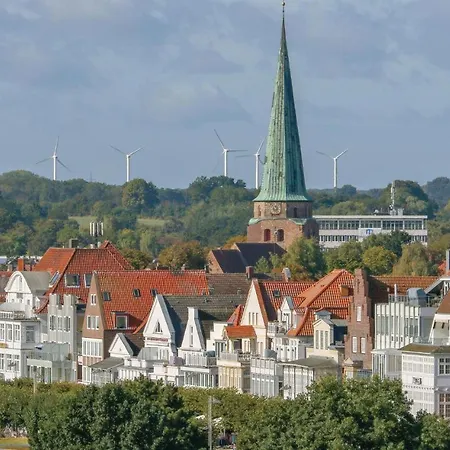 Stunning In Travemuende With Wifi *